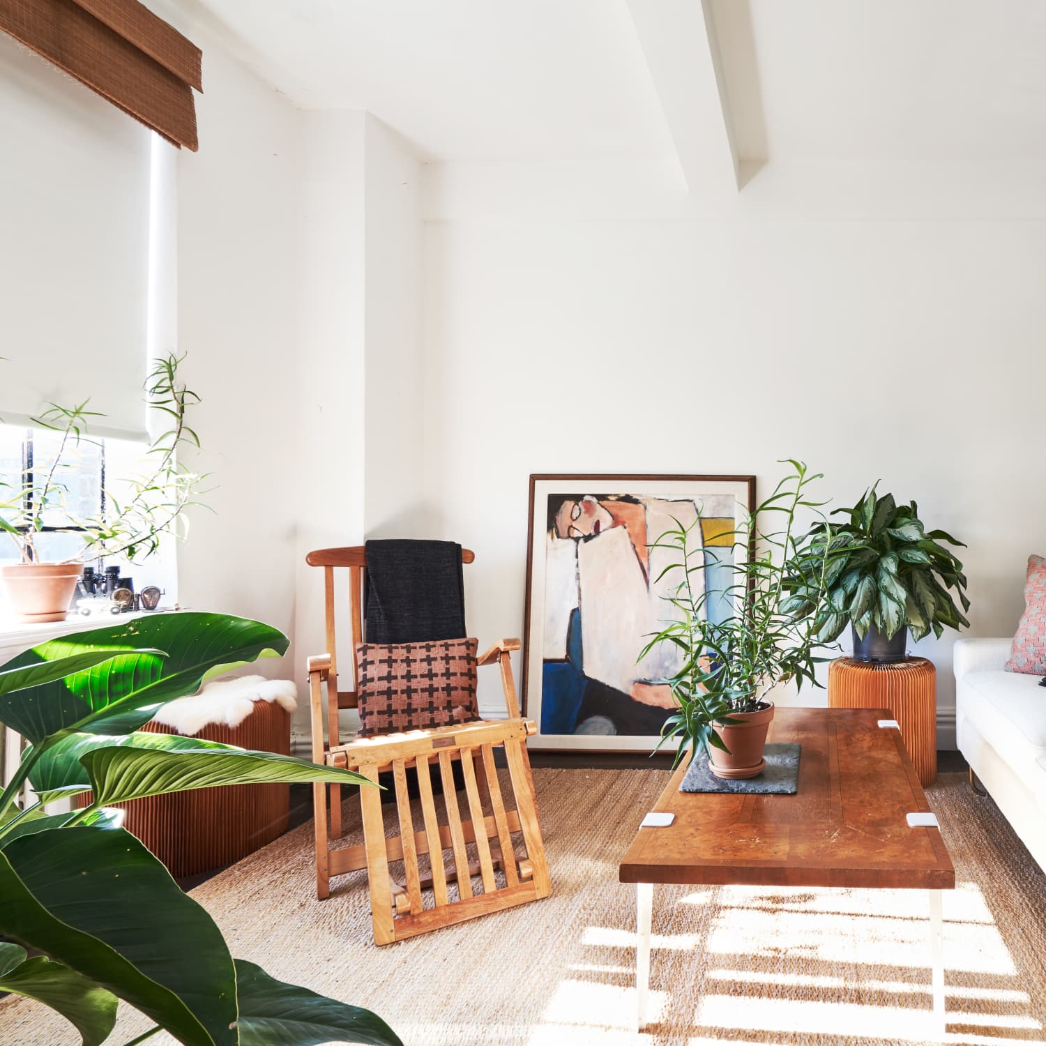 Studio apartment seating discount